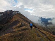 22 Sullo sfondo il Monte Sasna che saliremo 